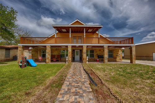 113 Thiele Dr, Yoakum, TX, 77995-1311 | Card Image