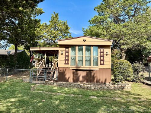 506 Five Lakes Dr, Sulphur, OK, 73086-8701 | Card Image