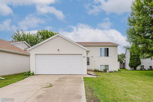 5552 18th St S, Fargo, ND, 58104-6362 | Card Image