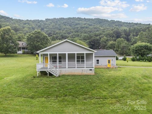 59 Lunar Trace Rd, Waynesville, NC, 28786-7528 | Card Image