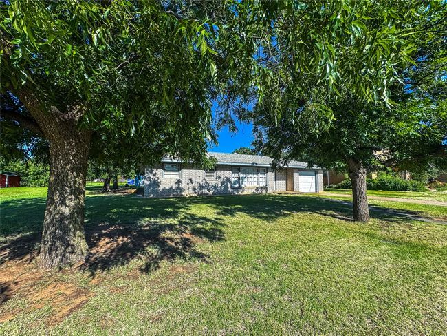 1205 N Avenue H, House other with 3 bedrooms, 2 bathrooms and null parking in Haskell TX | Image 30
