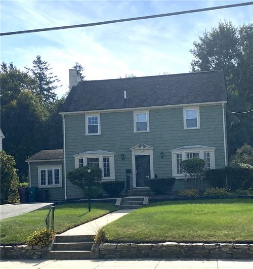 109 Gaskill St, Woonsocket, RI, 02895-1011 | Card Image
