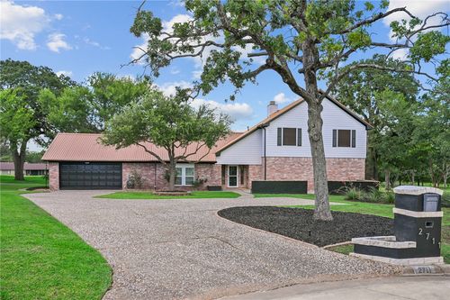 2711 Pinehurst Cir, Bryan, TX, 77802-2826 | Card Image