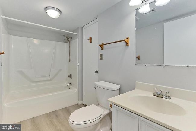 APT-101 - 5823 Cove Landing Rd, Condo with 1 bedrooms, 1 bathrooms and null parking in BURKE VA | Image 19