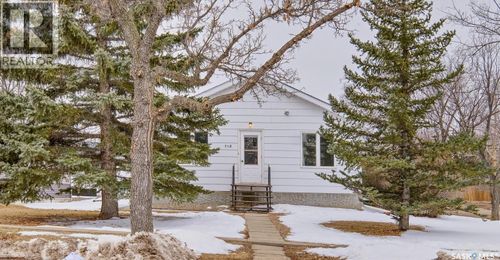 715 King St, Rosetown, SK, S0L2V0 | Card Image