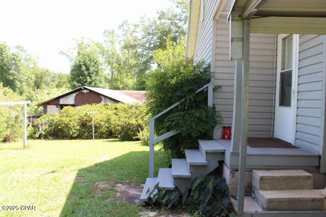 2100 Third Ave, House other with 3 bedrooms, 3 bathrooms and null parking in Sneads FL | Image 28