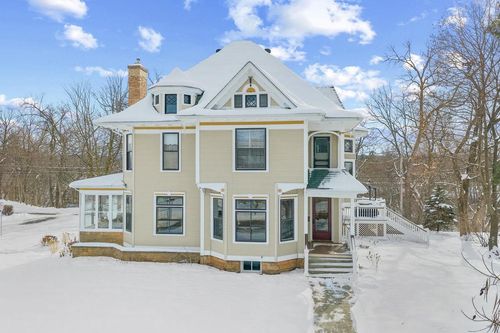 405 2nd Ave, Baraboo, WI, 53913-2461 | Card Image