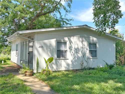 1603 Harper St, Lawrence, KS, 66044-4439 | Card Image