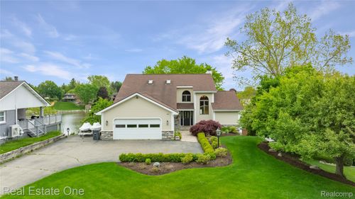 3882 Lake Lapeer Dr, Metamora, MI, 48455-9613 | Card Image