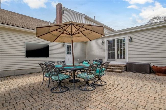 15 Helen Ln, House other with 4 bedrooms, 3 bathrooms and 4 parking in Walpole MA | Image 26