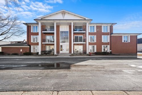 304-5721 Circle Dr, Oak Lawn, IL, 60453-4447 | Card Image