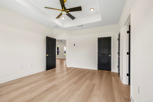 4873 Whitewood Rd, House other with 3 bedrooms, 2 bathrooms and 2 parking in Gulf Breeze FL | Image 6