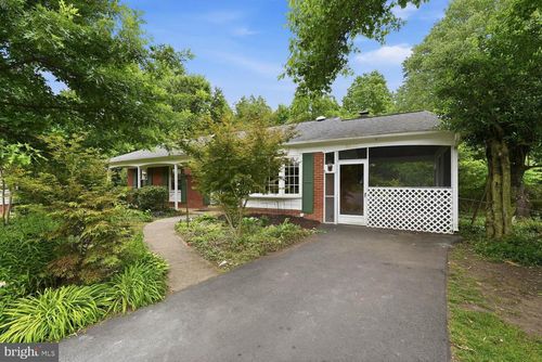 5600 Farmwood Ct, ALEXANDRIA, VA, 22315-4127 | Card Image