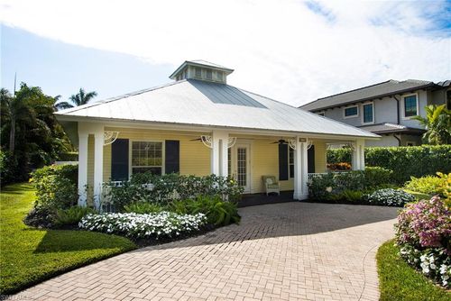 476 1st Ave N, NAPLES, FL, 34102-5901 | Card Image