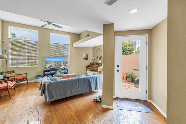 APT-1 - 200 Cocoanut Ave, Condo with 2 bedrooms, 3 bathrooms and null parking in SARASOTA FL | Image 19