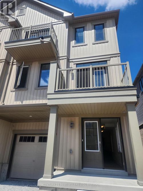 38 Pogie Drive, Welland (Dain City), ON, L3B0M3 | Card Image