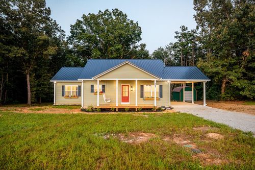 155 Mitchell St, Hohenwald, TN, 38462-3415 | Card Image