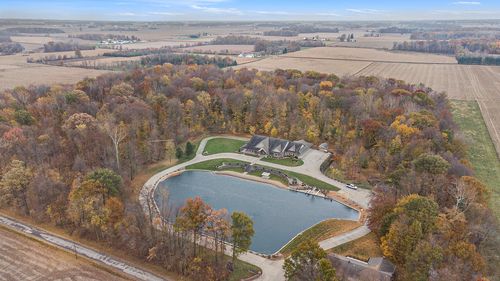 2777 6th Rd, Bremen, IN, 46506-9736 | Card Image