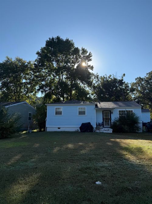 4520 Beacon Hill Dr, Memphis, TN, 38127-2816 | Card Image