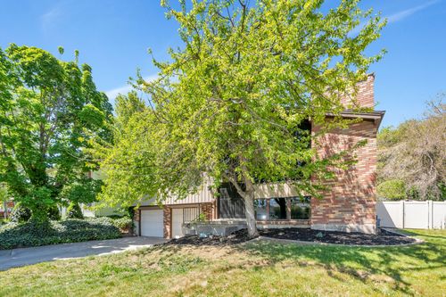 5324 S Robinwood Cir, Taylorsville, UT, 84129-2242 | Card Image