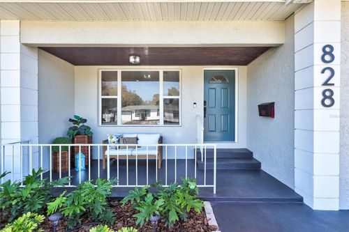 828 50th Ave S, ST PETERSBURG, FL, 33705-4940 | Card Image