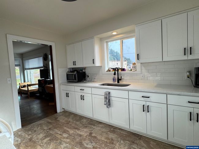 262 W Main St, Home with 5 bedrooms, 0 bathrooms and null parking in Alsea OR | Image 8