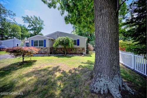 10 7th St, Matawan, NJ, 07747-2351 | Card Image