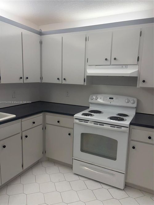 apt-218w-1200 Ne Miami Gardens Dr, Miami, FL, 33179-4710 | Card Image