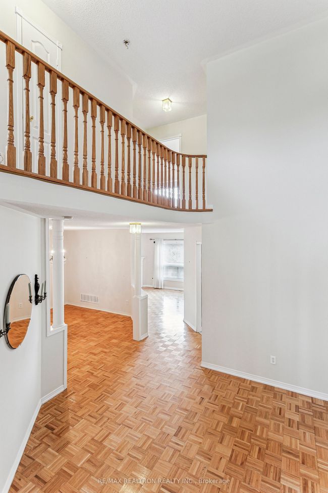 42 Queen Mary Dr, House other with 3 bedrooms, 3 bathrooms and 2 parking in Brampton ON | Image 12