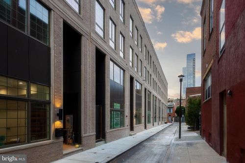 1102 Cypress St, PHILADELPHIA, PA, 19107-6314 | Card Image