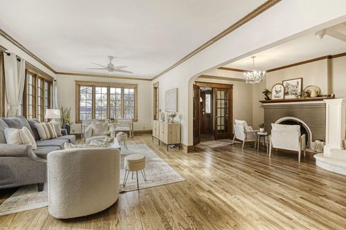 3115 E Bde Maka Ska Pkwy, Minneapolis, MN, 55408-2514 | Card Image