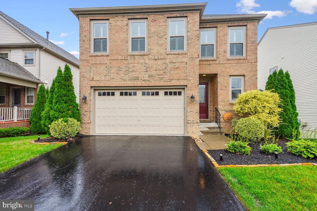 Leeds Field Dr, Chantilly, VA 20152