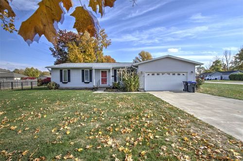 1700 Brentwood Dr, Mt Zion, IL, 62549-1183 | Card Image