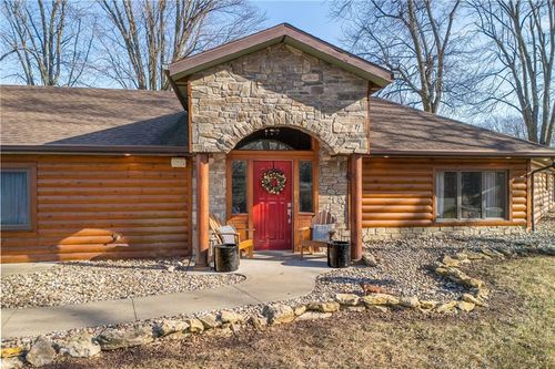 8661 County Road 427, Savannah, MO, 64485-2303 | Card Image