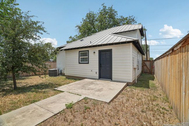 620 W Euclid Ave, House other with 2 bedrooms, 1 bathrooms and null parking in San Antonio TX | Image 23