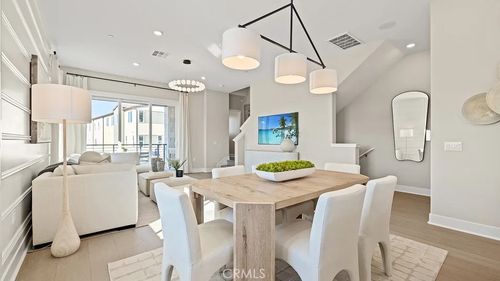 15 Merit, Irvine, CA, 92618-5962 | Card Image