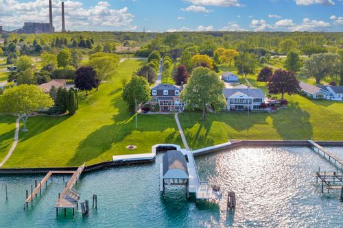 4243 River Road Road, East China Township, MI, 48054 | Card Image