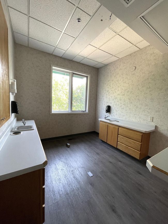 STE-1 - 2710 Eureka Way, Home with 0 bedrooms, 0 bathrooms and null parking in Redding CA | Image 18