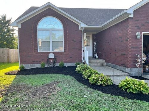 317 Madison Rae Blvd, Shepherdsville, KY, 40165-8363 | Card Image