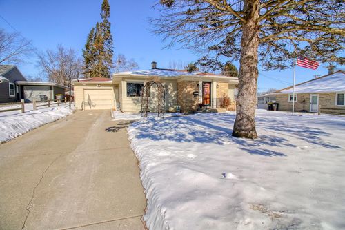 1016 W Glenn Drive, Waukesha, WI, 53188 | Card Image