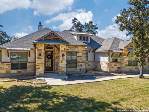 136 Wood Valley Dr, Adkins, TX, 78101-2712 | Card Image