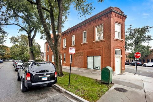 2877 N Clybourn Ave, Chicago, IL, 60618-4574 | Card Image