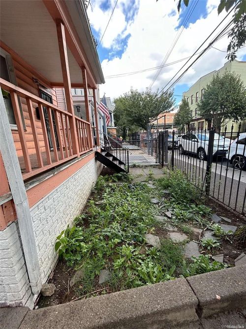 168 Miller Ave, Brooklyn, NY, 11207-2525 | Card Image