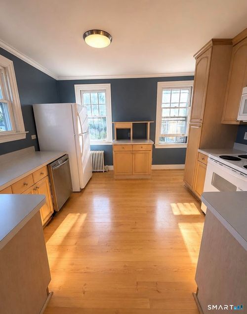75 Lancaster Rd, West Hartford, CT, 06119-1523 | Card Image