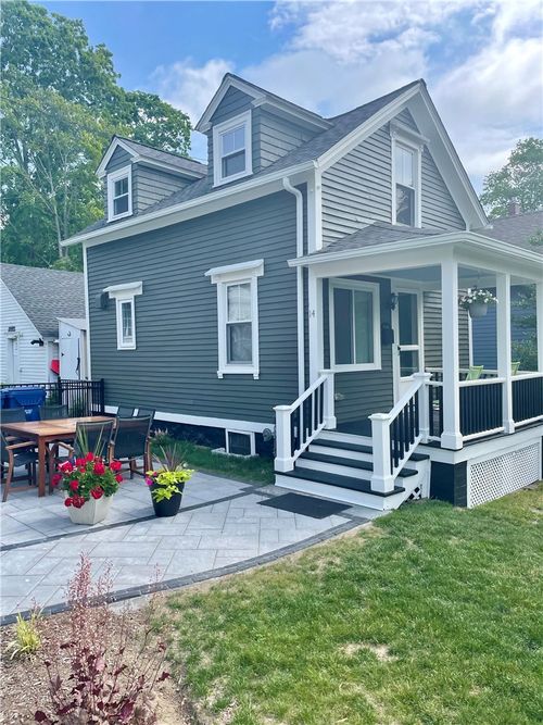 14 Pearl St, East Greenwich, RI, 02818-3309 | Card Image