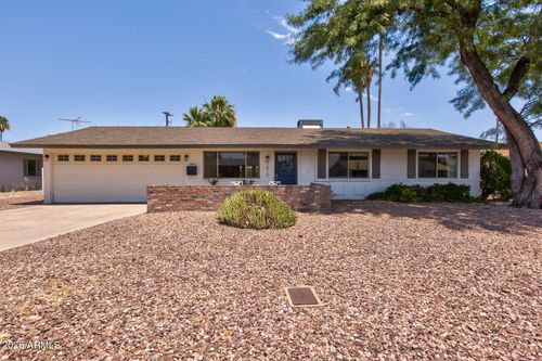 2810 E Cholla St, Phoenix, AZ, 85028-1935 | Card Image