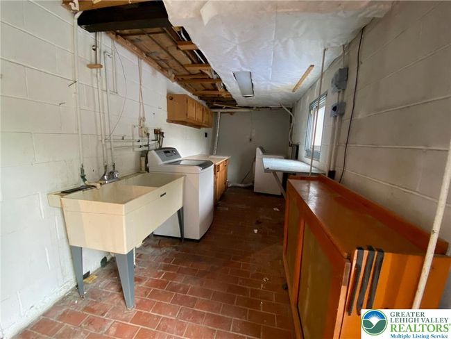7142 Pa Route 873, House other with 4 bedrooms, 2 bathrooms and null parking in Slatington PA | Image 15