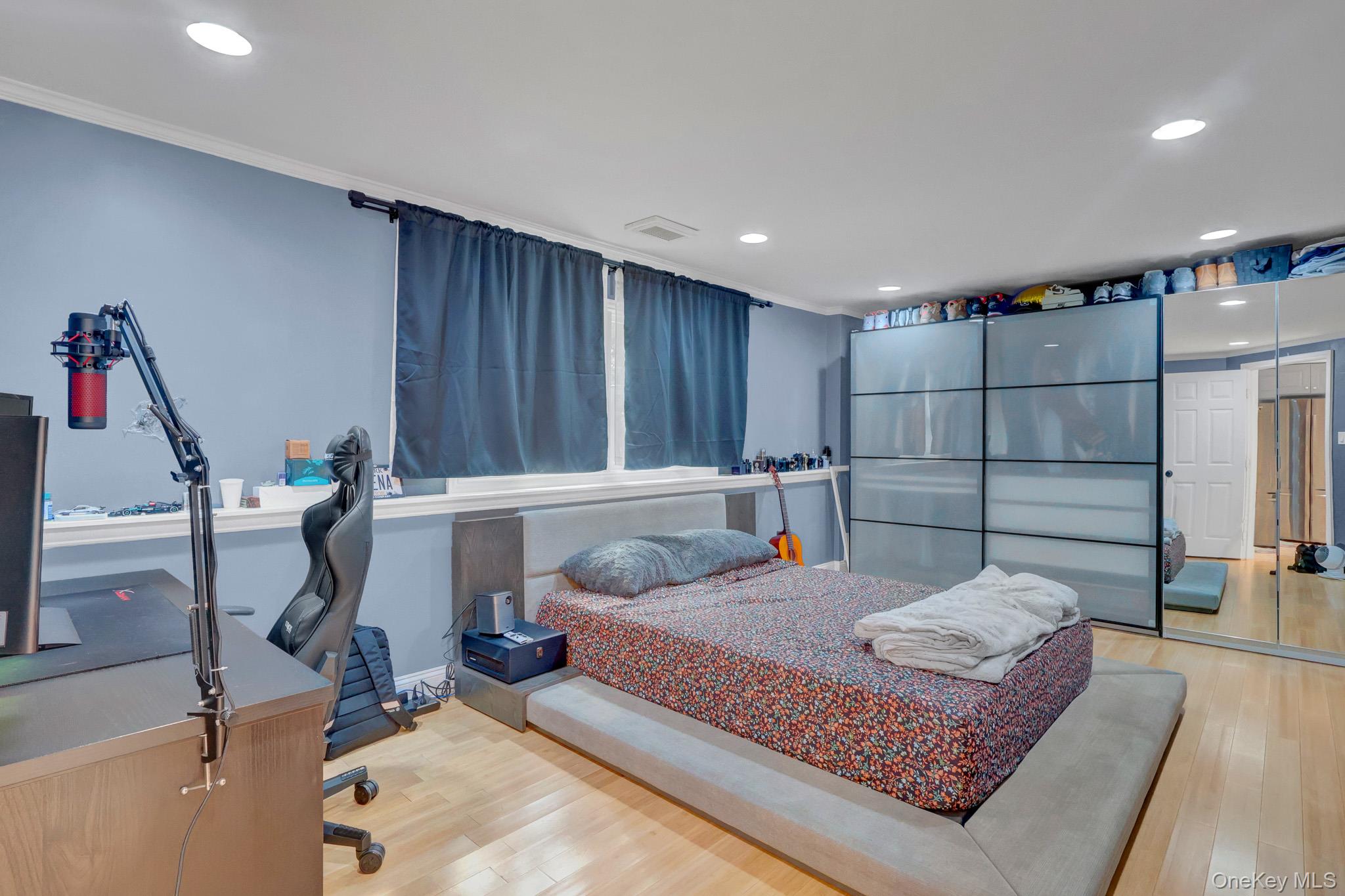 Residential in North Hempstead 4