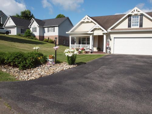 17004 Sedona Dr, Abingdon, VA, 24211-5689 | Card Image