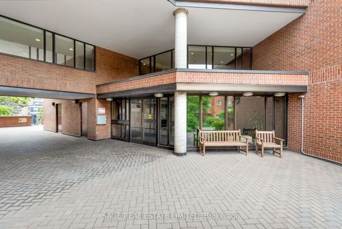 512-40 Sylvan Valley Way, North York, ON, M5M4M3 | Card Image